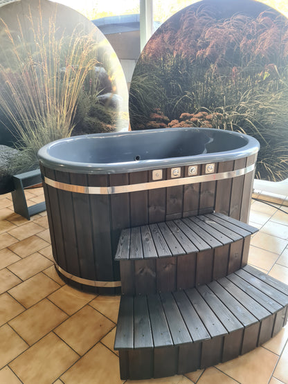 Wellness 2 DELUXE – Ovales Premium Hot Tub & Badefass mit integriertem Holzofen & Whirlpool