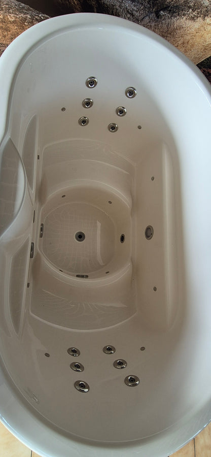 Wellness 2 DELUXE – Ovales Premium Hot Tub & Badefass mit integriertem Holzofen & Whirlpool