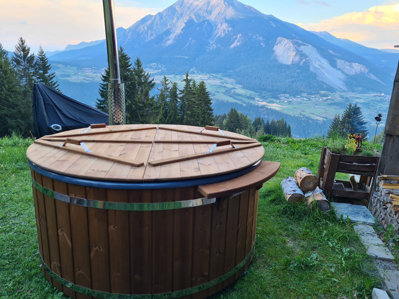 Hot Tub Badefass von GW24 bei Kunden im Garten – Foto 8