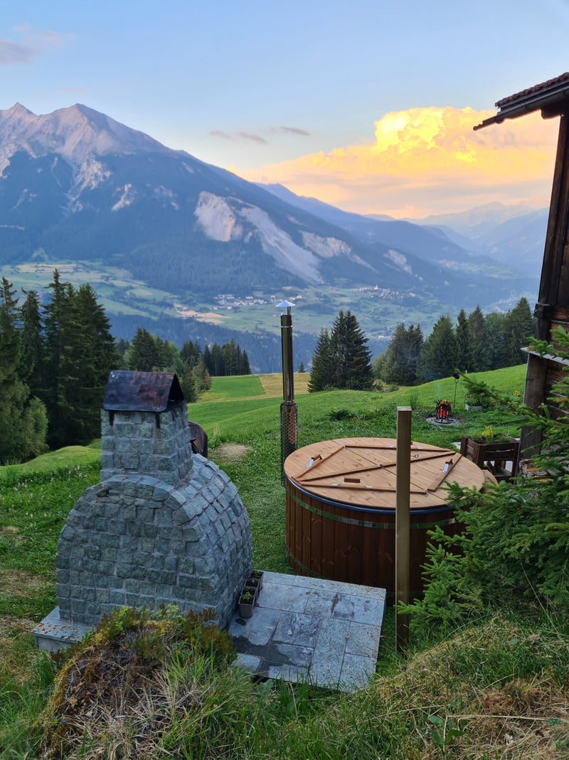 Hot Tub Badefass von GW24 bei Kunden im Garten – Foto 9